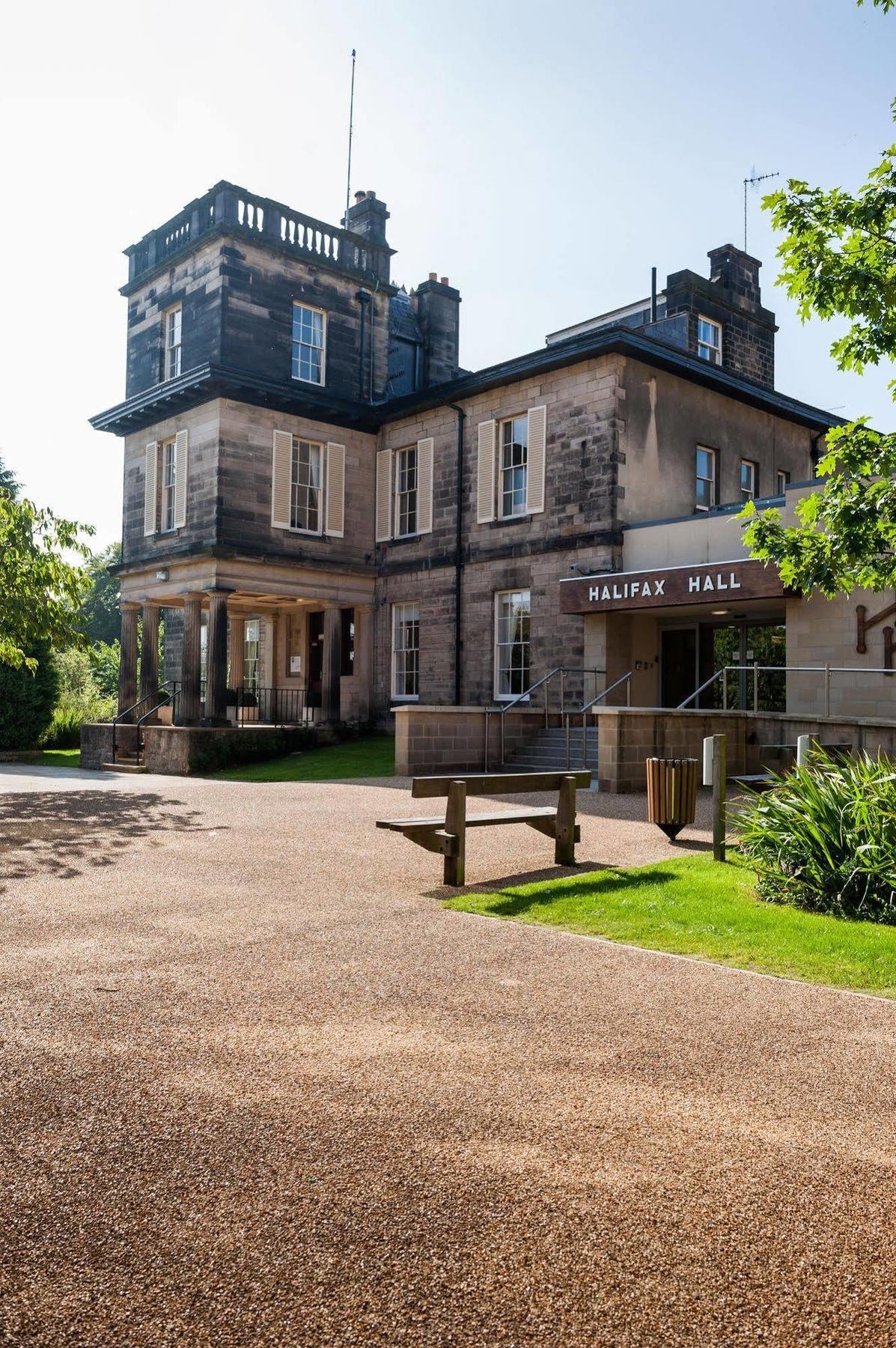 Hotel Halifax Hall